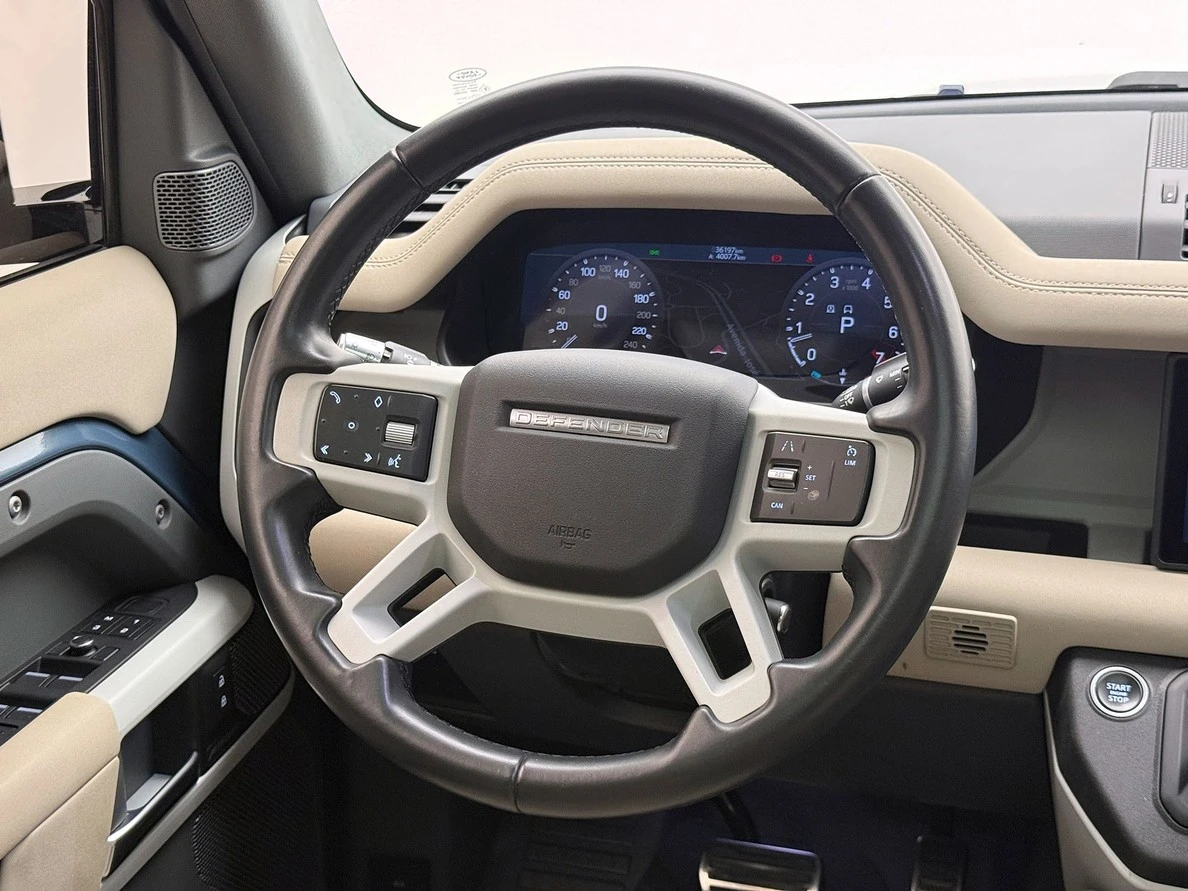 LAND ROVER DEFENDER