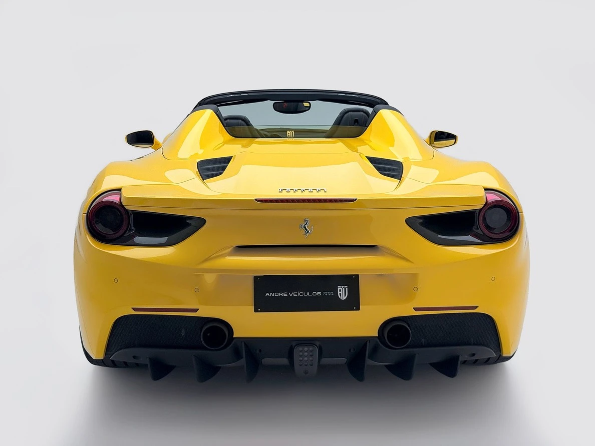 FERRARI 488 SPIDER
