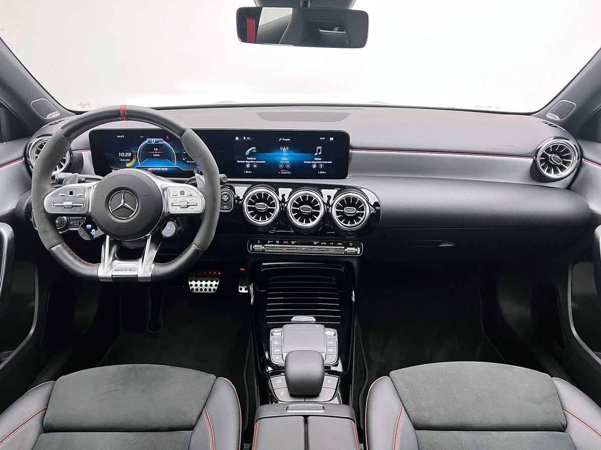 MERCEDES-BENZ A 45 AMG