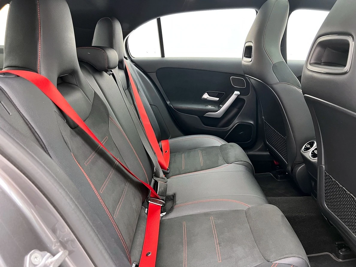 MERCEDES-BENZ A 45 AMG