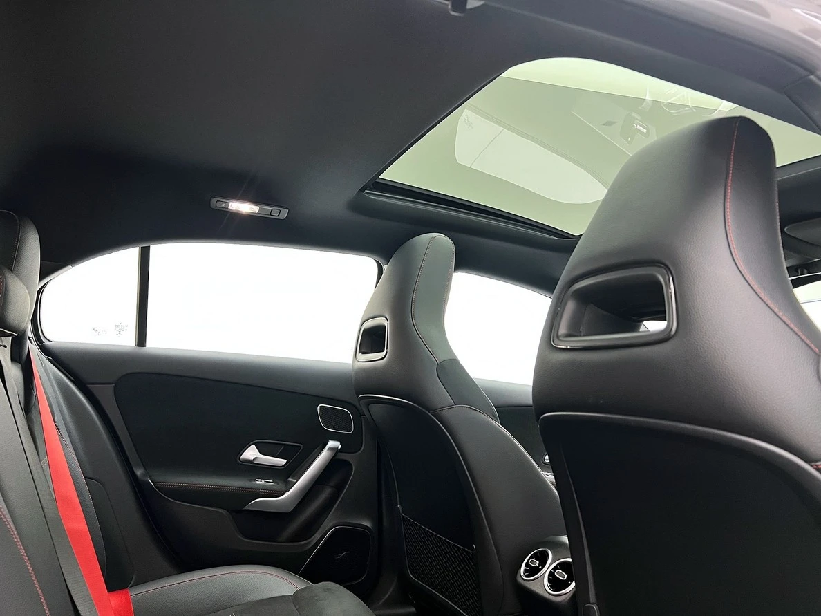MERCEDES-BENZ A 45 AMG