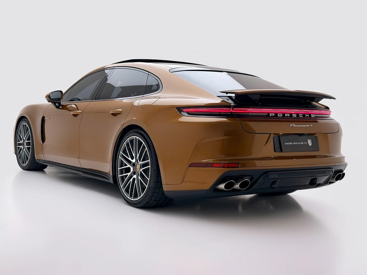 PORSCHE PANAMERA