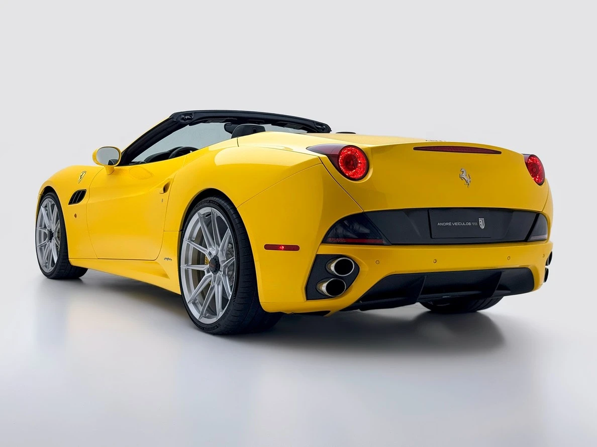 FERRARI CALIFORNIA