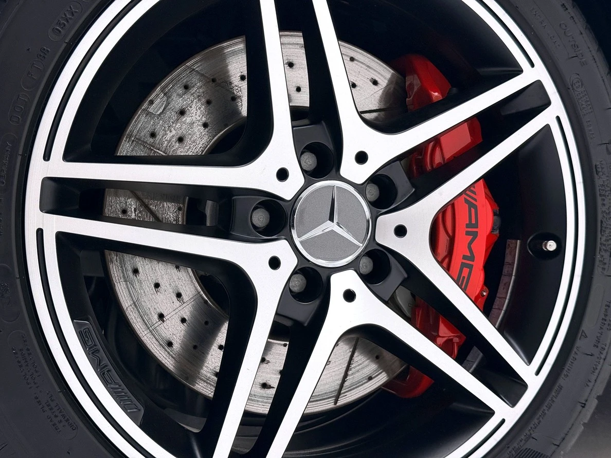 MERCEDES-BENZ C 63 AMG