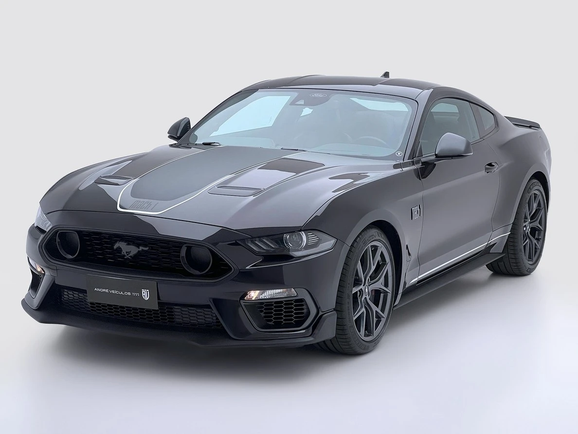 FORD MUSTANG