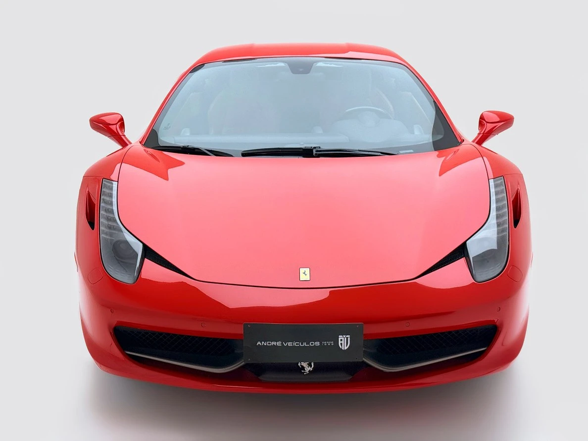 FERRARI 458 ITALIA