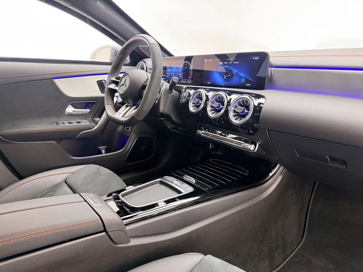 MERCEDES-BENZ CLA 45 AMG