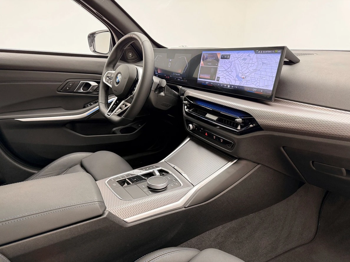 BMW 320i