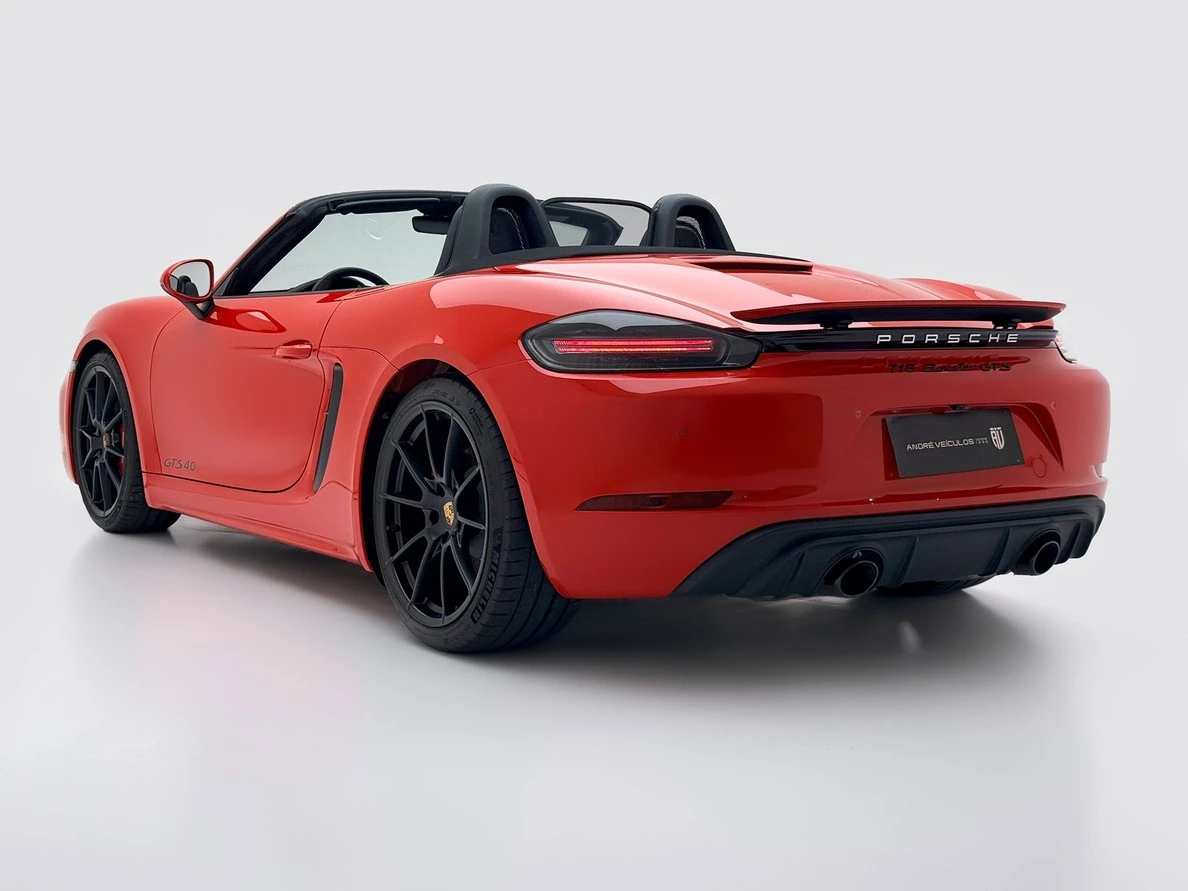 PORSCHE 718