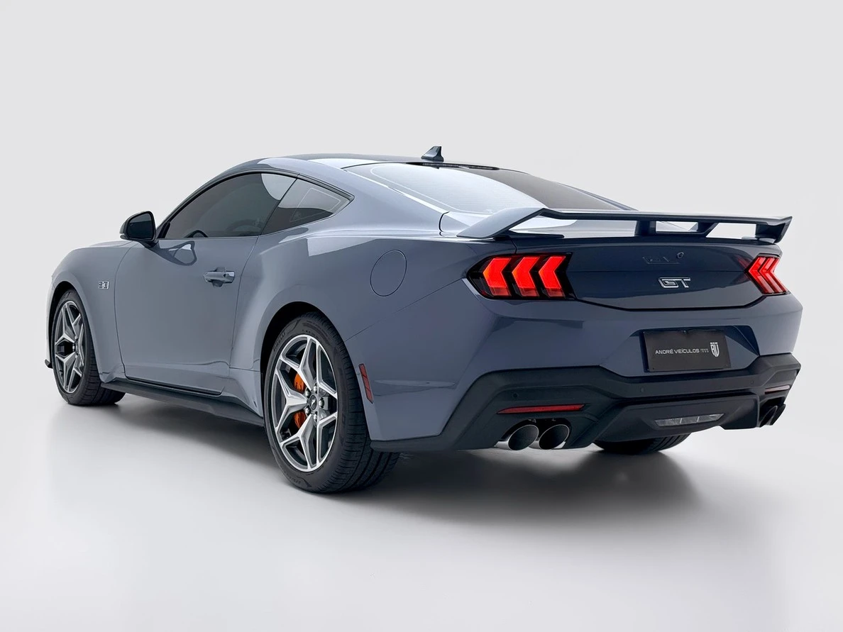 FORD MUSTANG