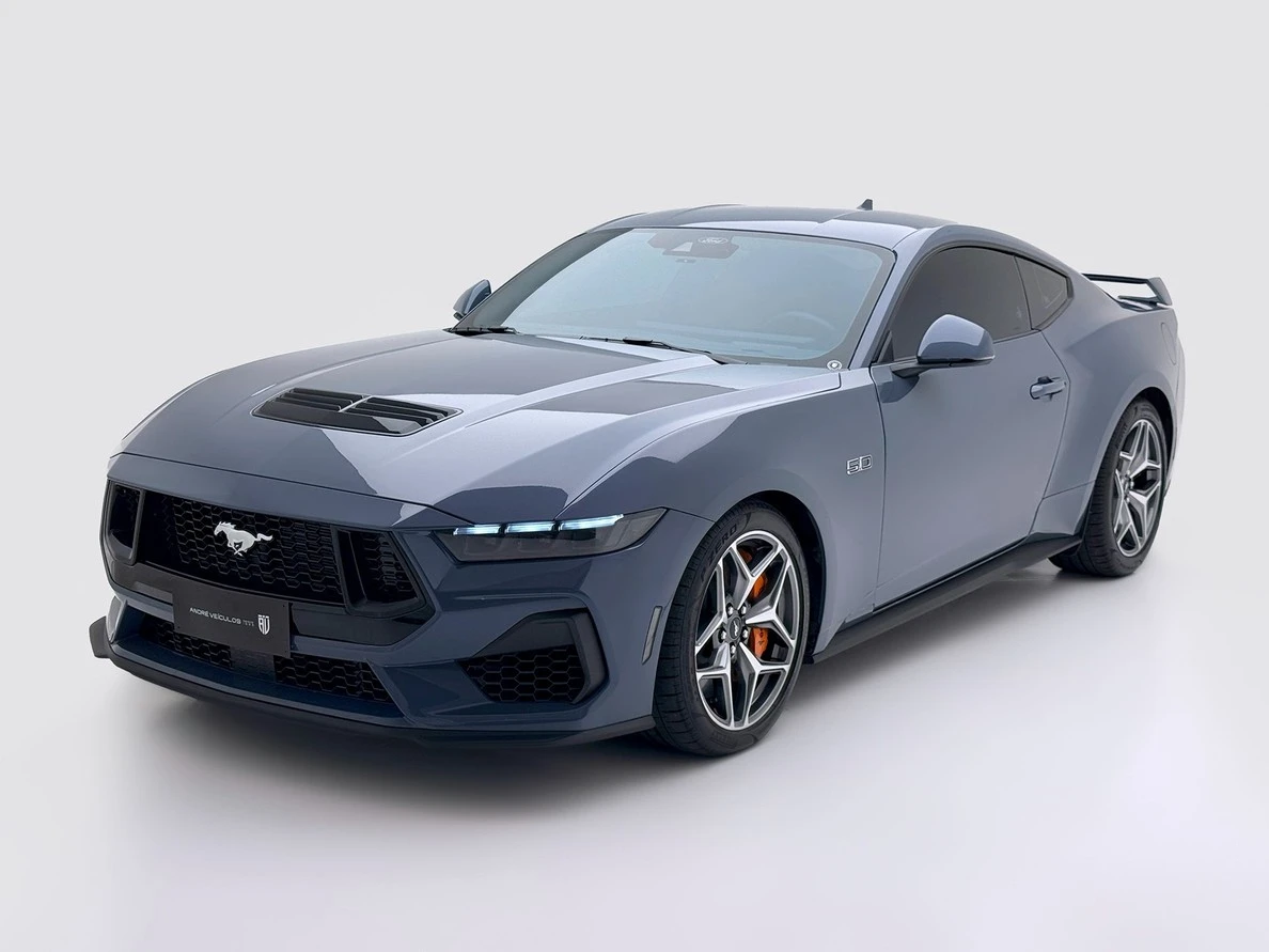 FORD MUSTANG