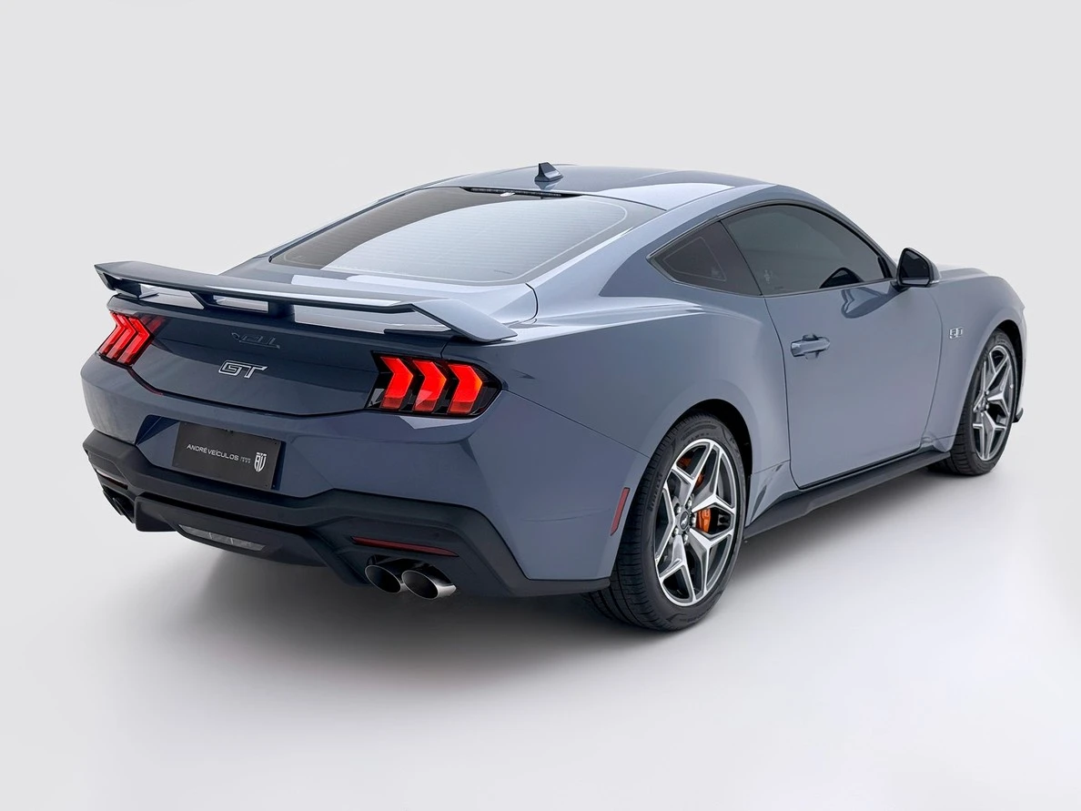 FORD MUSTANG