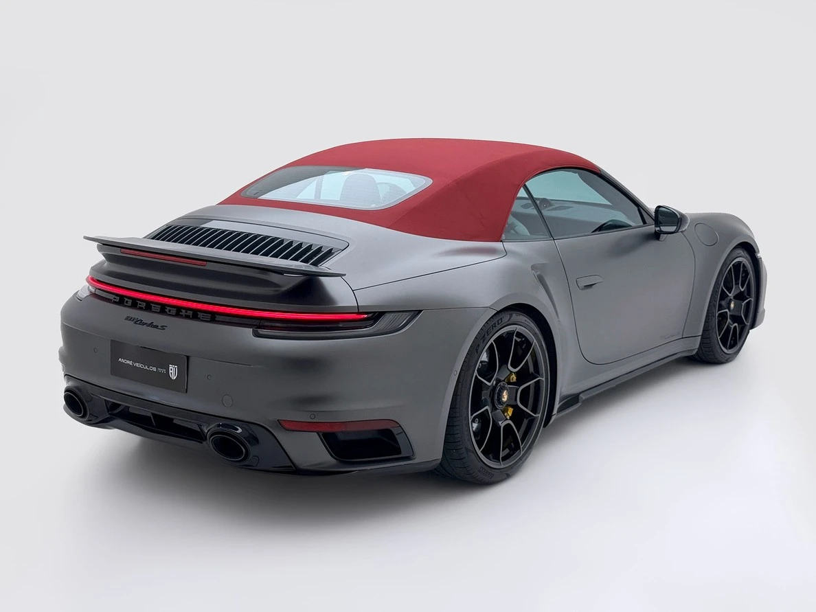 PORSCHE 911