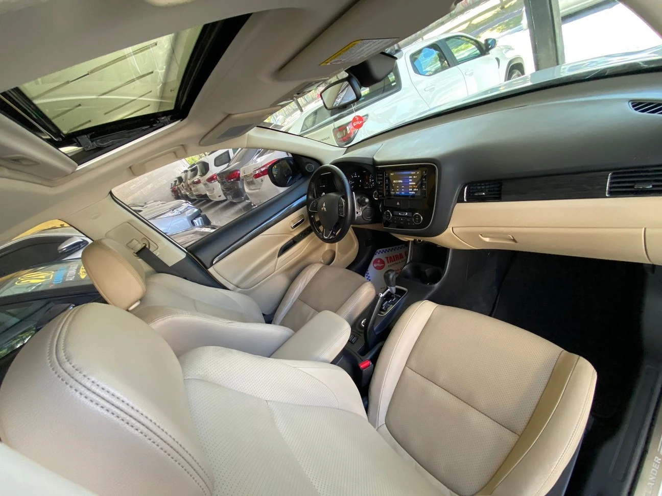 MITSUBISHI OUTLANDER