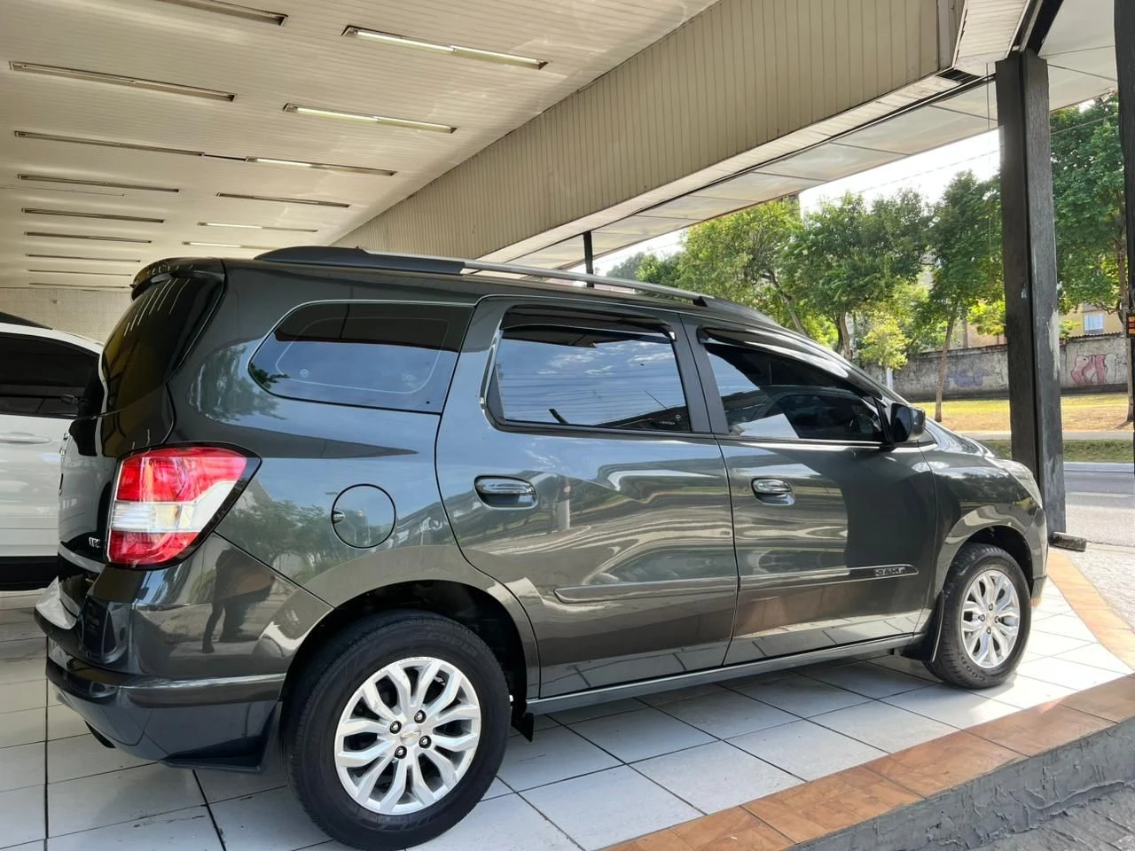 CHEVROLET SPIN