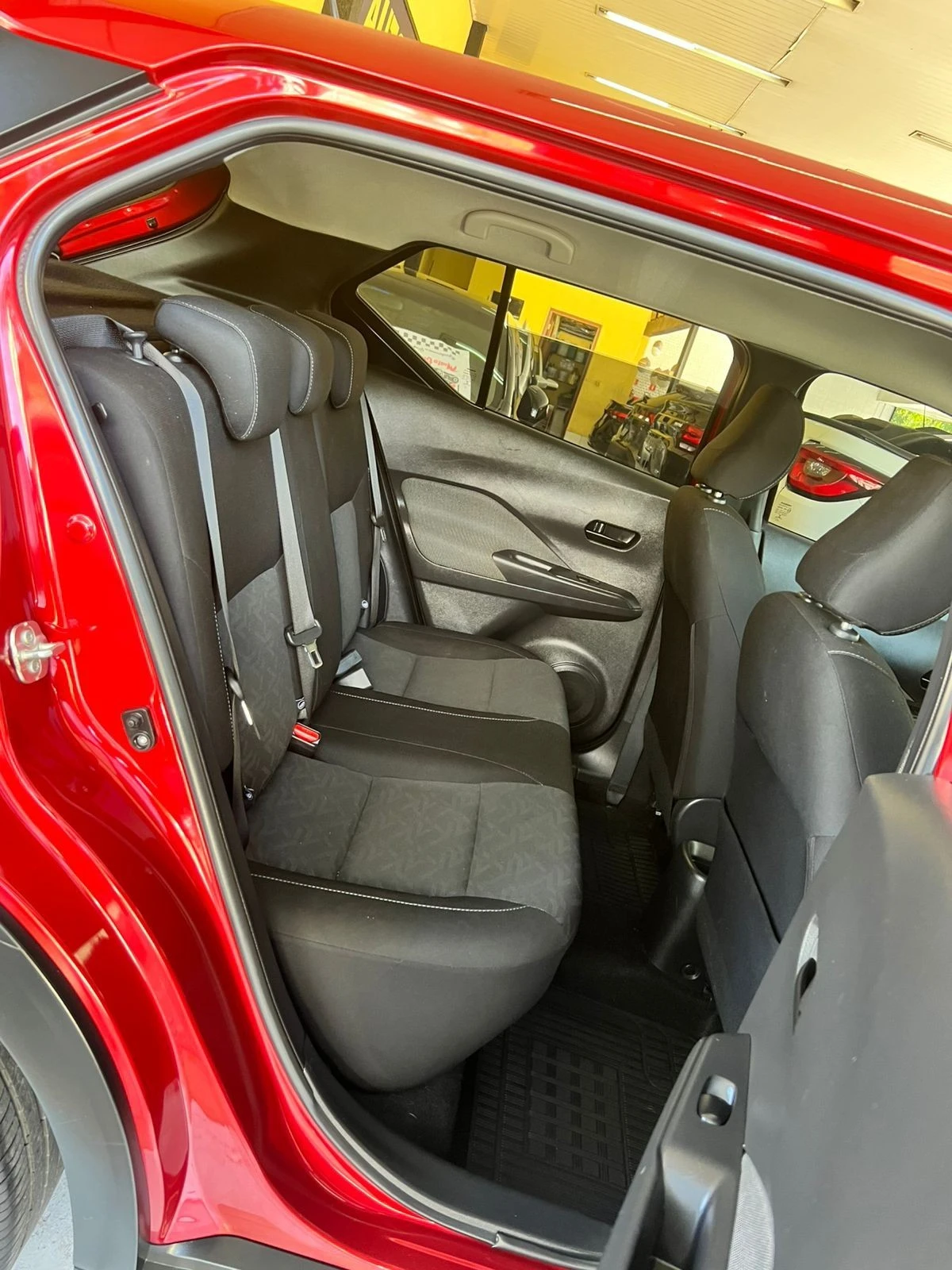 NISSAN KICKS
