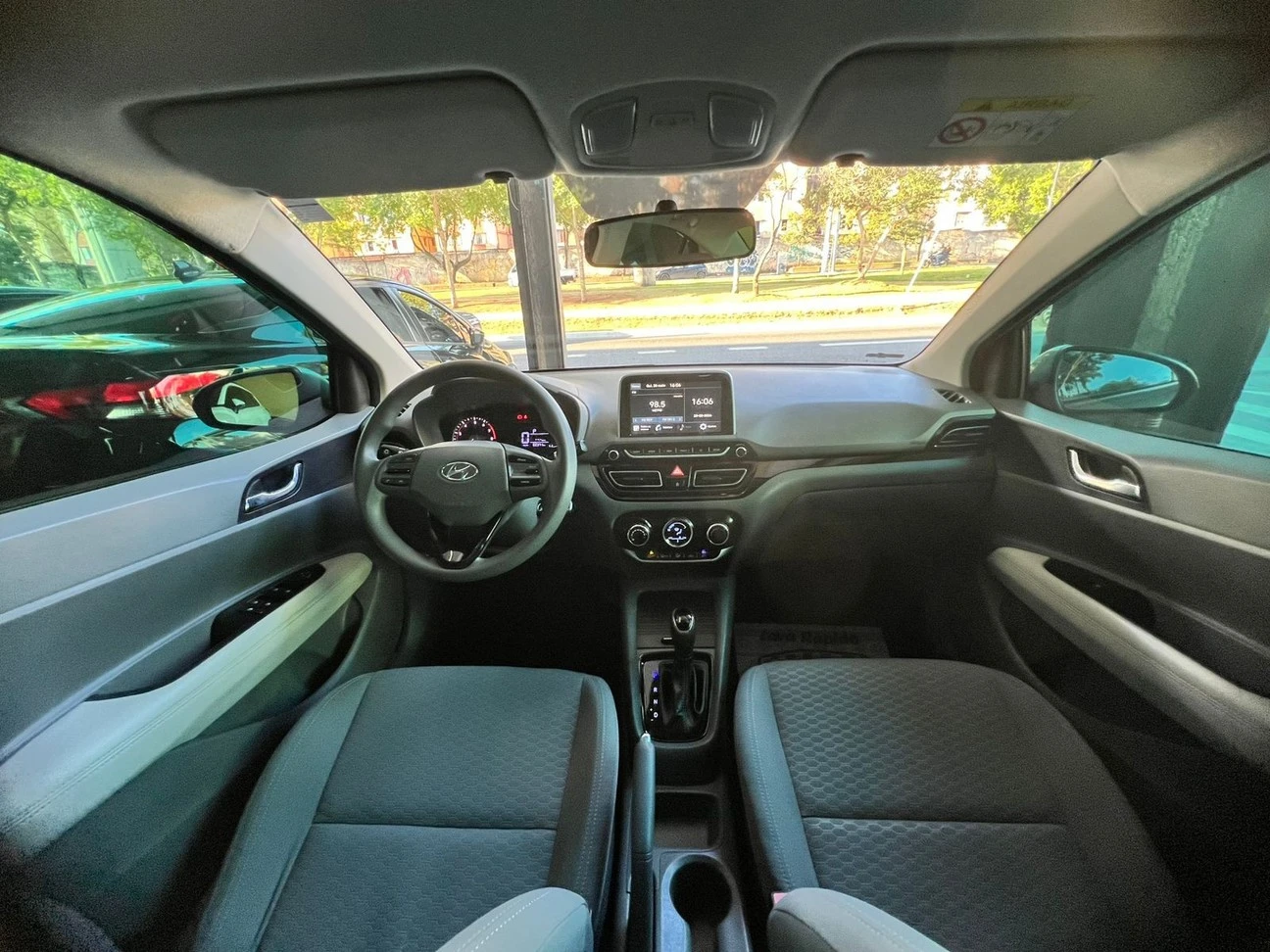 HYUNDAI HB20S
