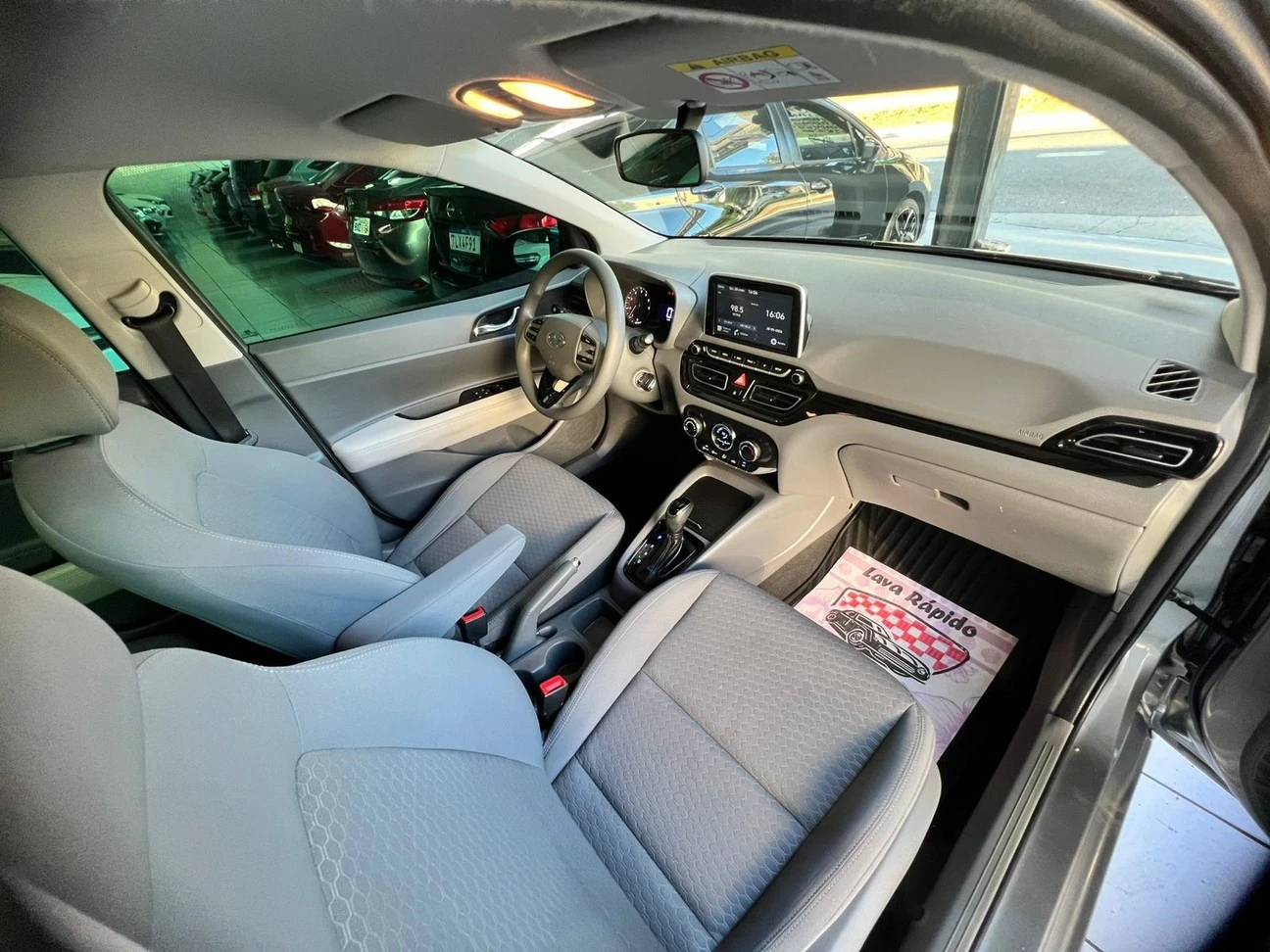 HYUNDAI HB20S