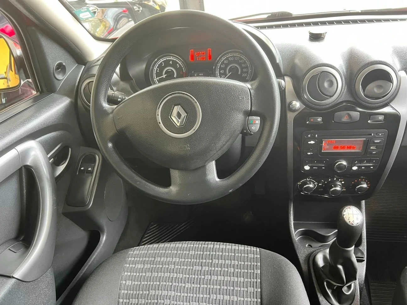 RENAULT SANDERO
