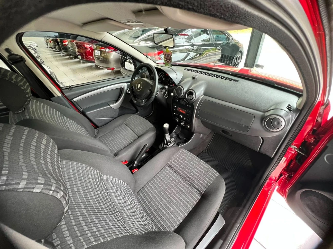 RENAULT SANDERO