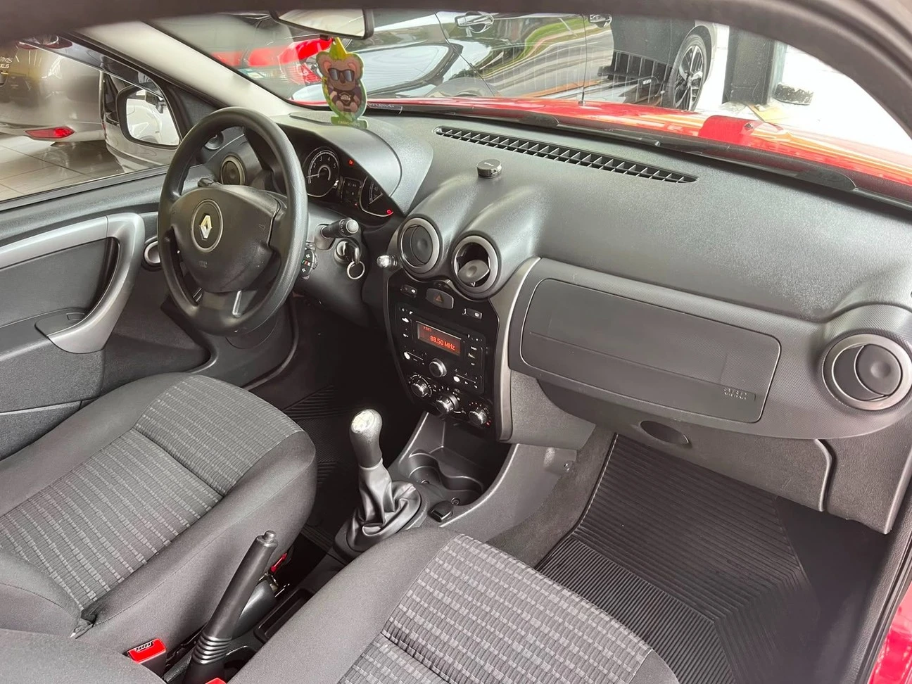 RENAULT SANDERO