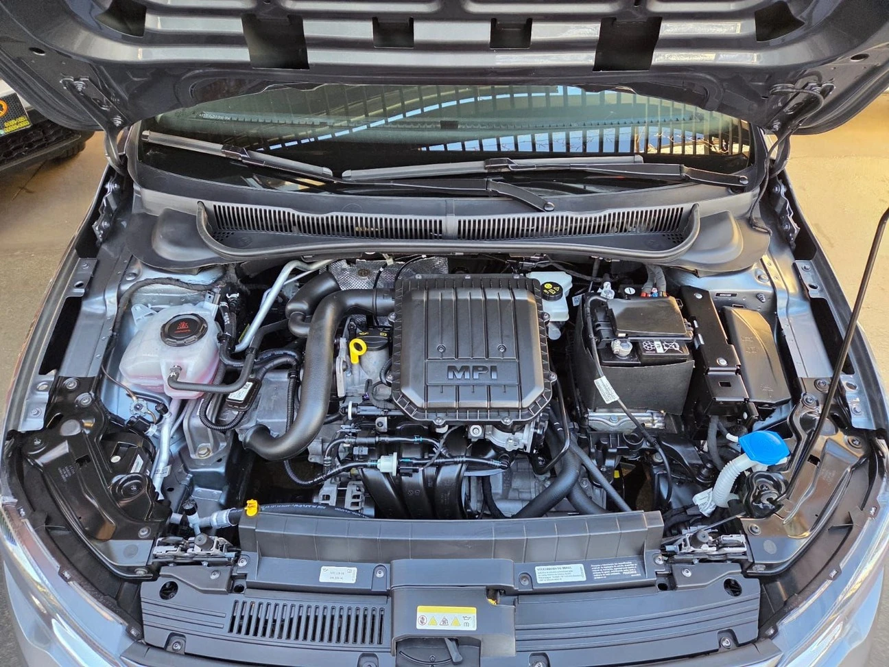 VOLKSWAGEN POLO