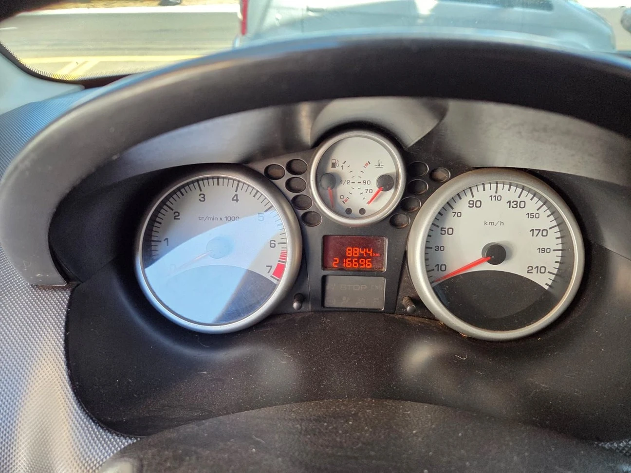 PEUGEOT 207
