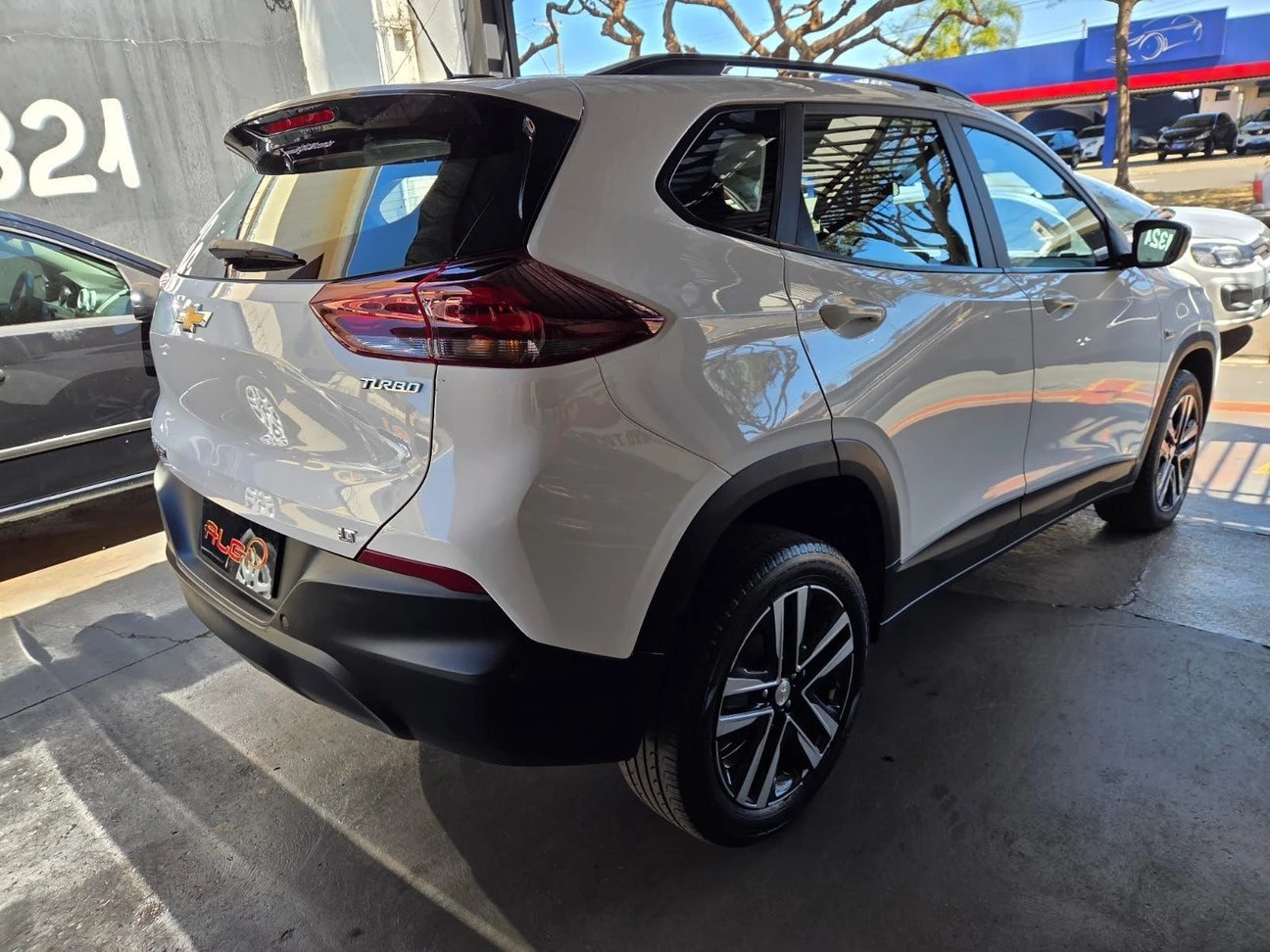 CHEVROLET TRACKER