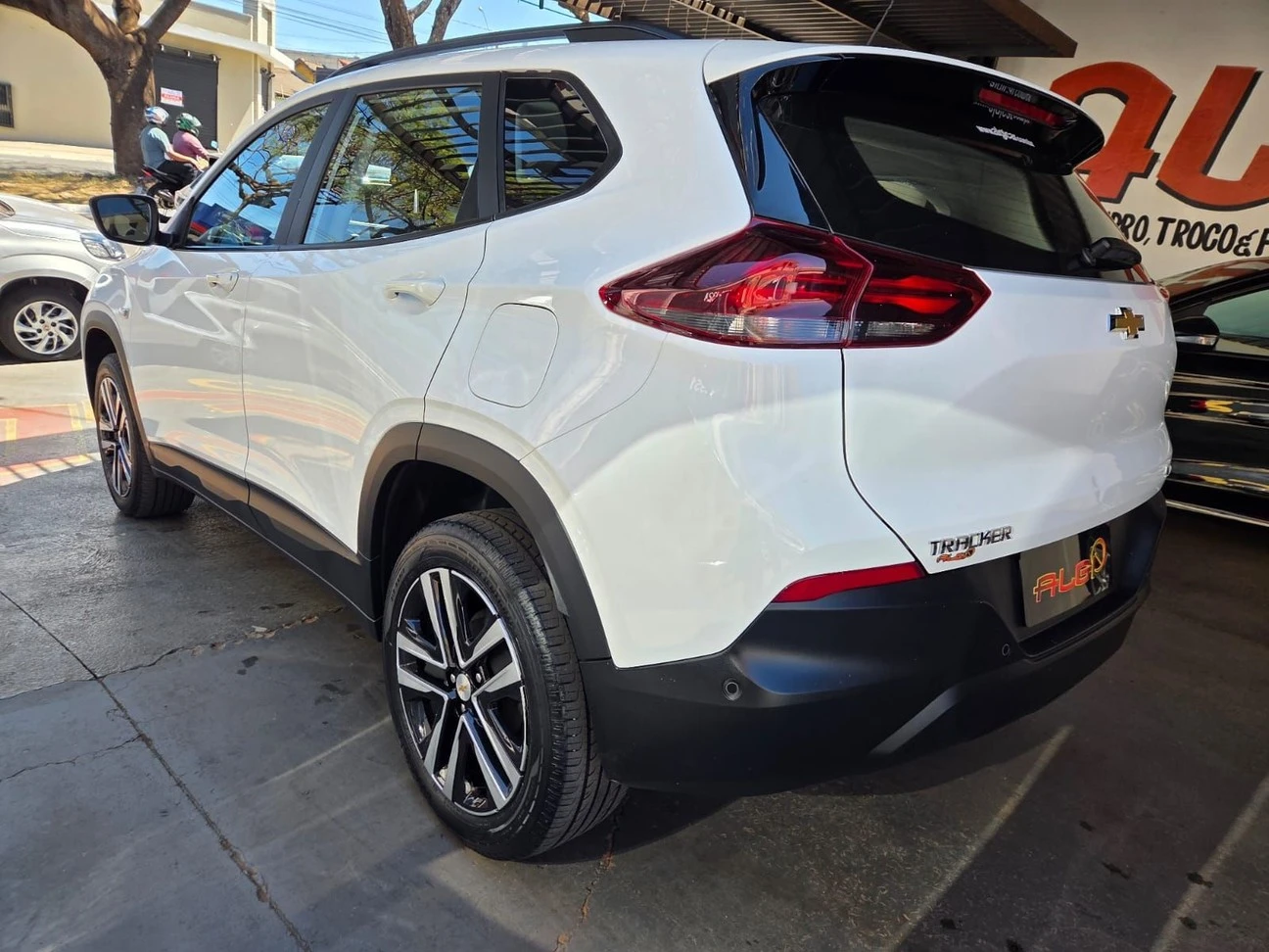 CHEVROLET TRACKER