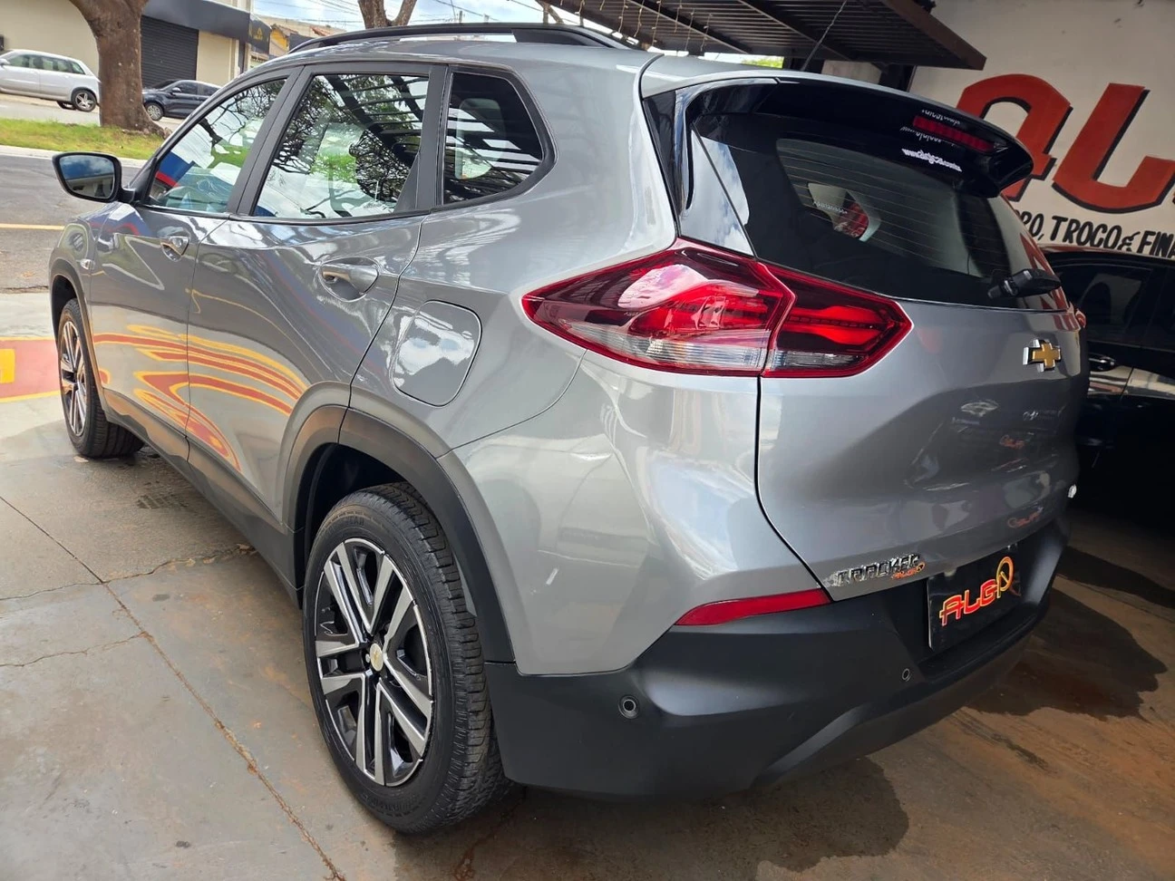 CHEVROLET TRACKER