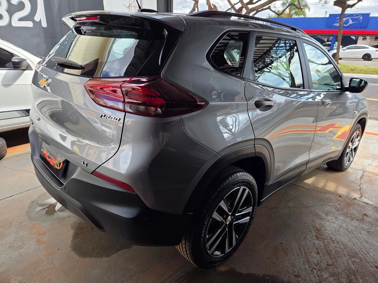 CHEVROLET TRACKER
