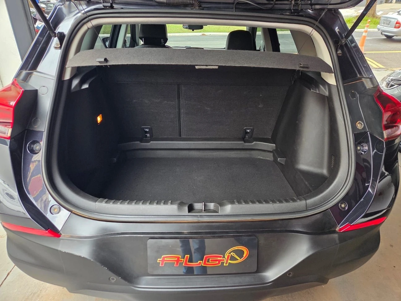 CHEVROLET TRACKER