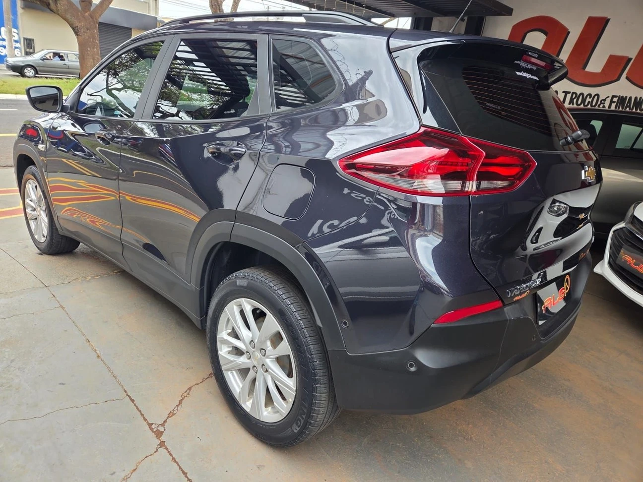 CHEVROLET TRACKER