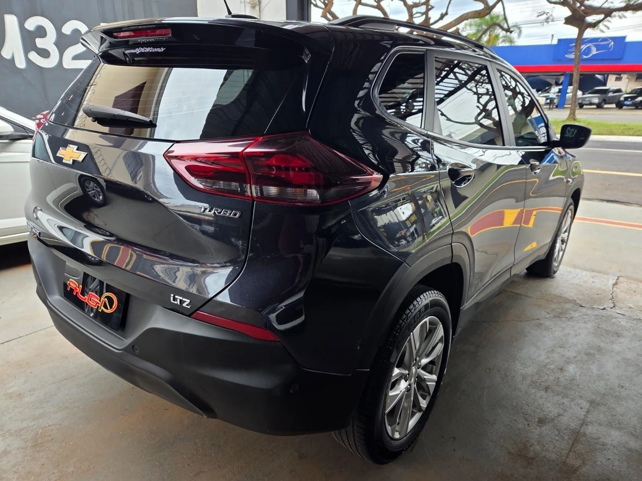 CHEVROLET TRACKER