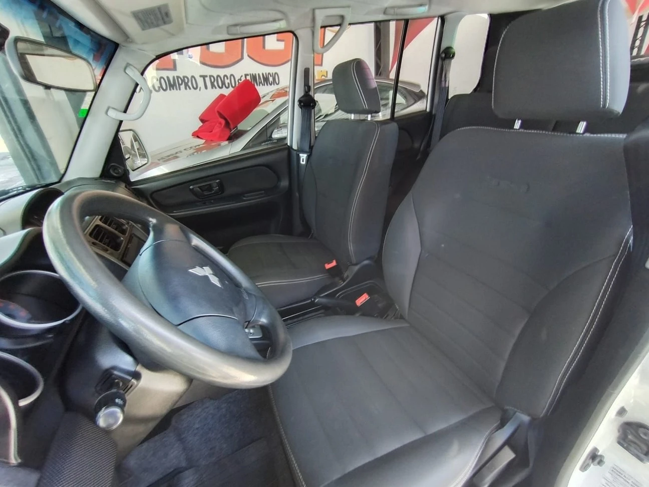 MITSUBISHI PAJERO TR4