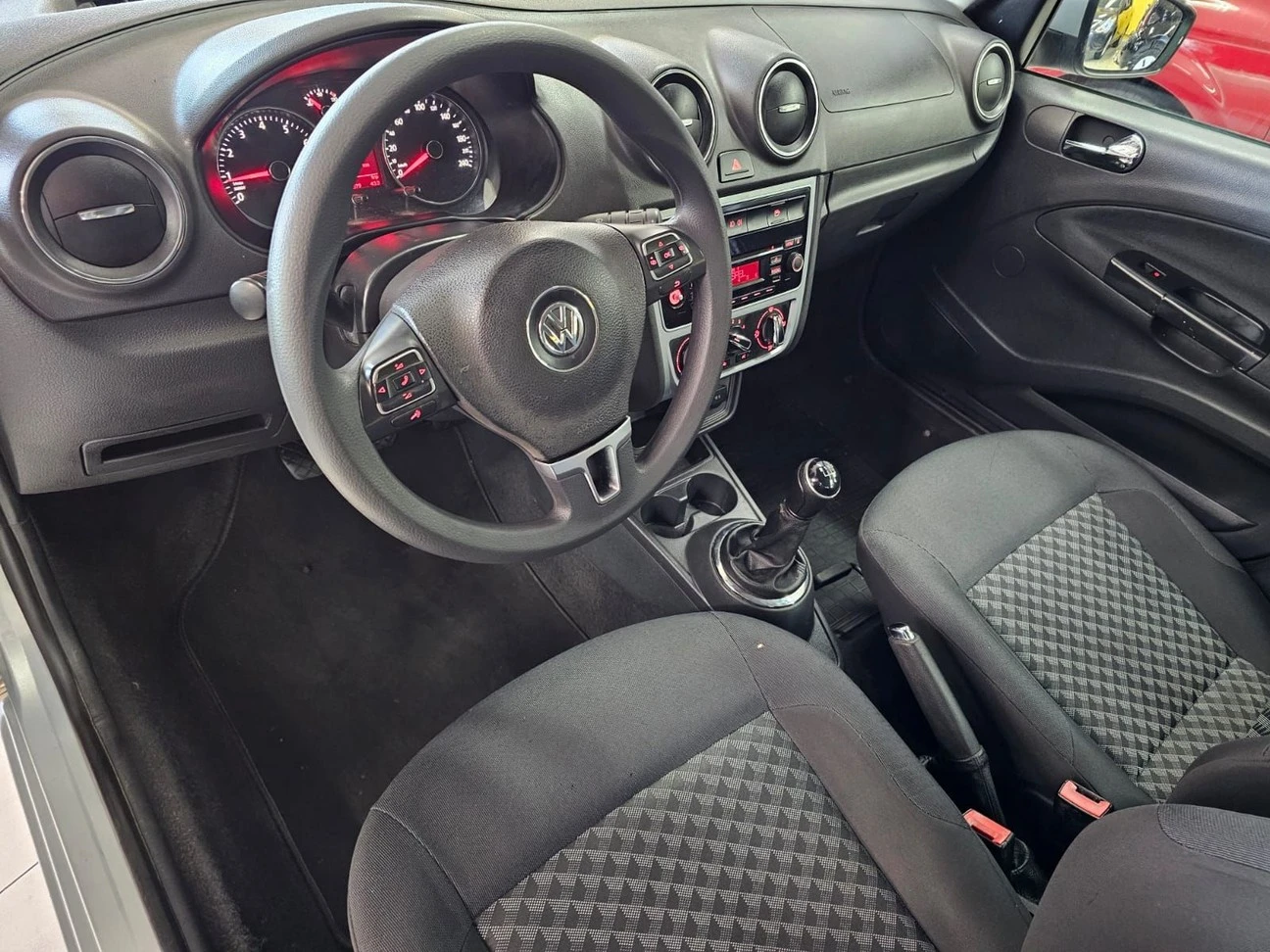 VOLKSWAGEN VOYAGE