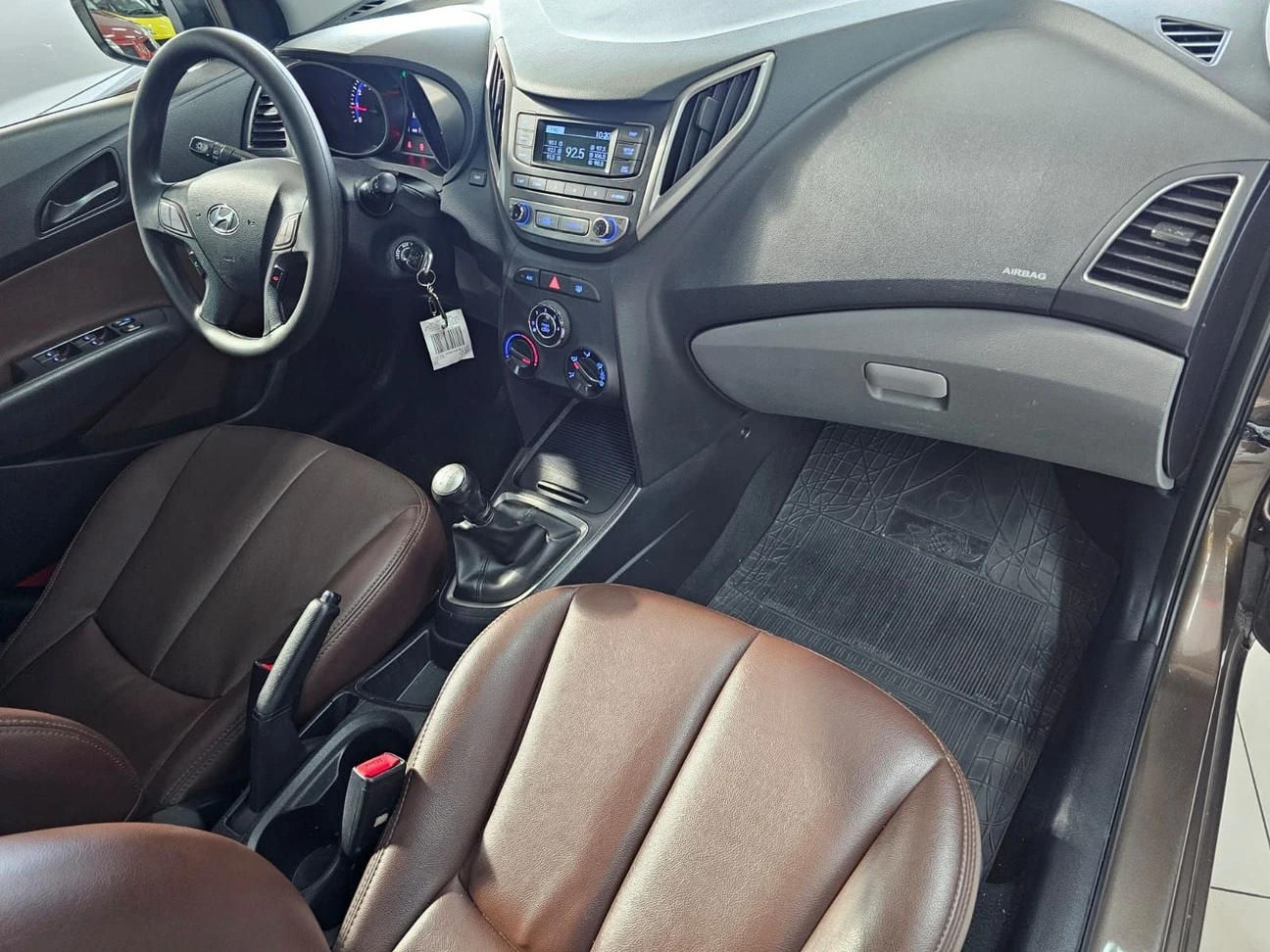HYUNDAI HB20S