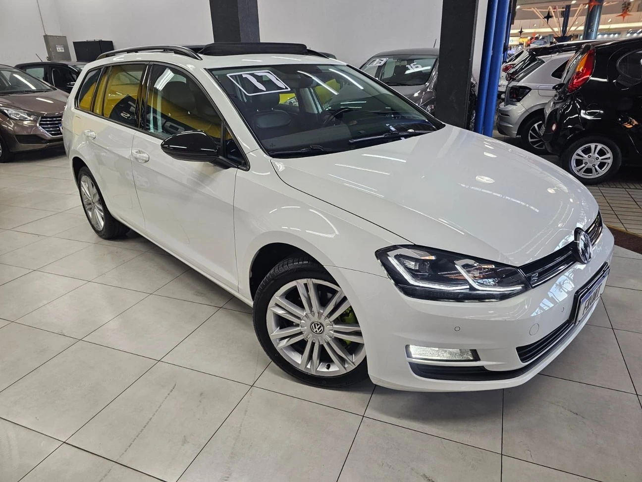 VOLKSWAGEN GOLF