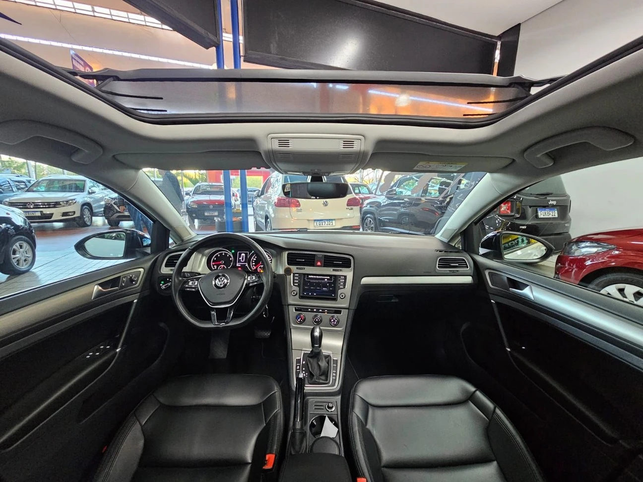 VOLKSWAGEN GOLF