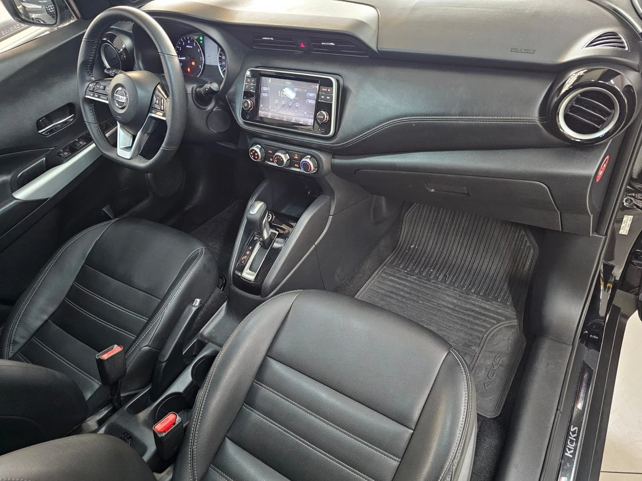NISSAN KICKS