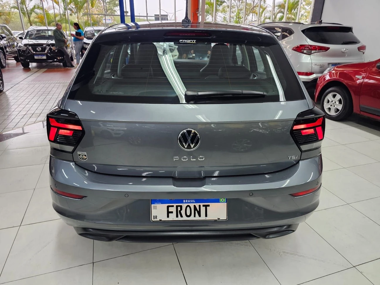 VOLKSWAGEN POLO