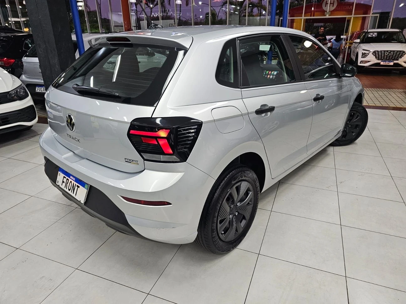 VOLKSWAGEN POLO
