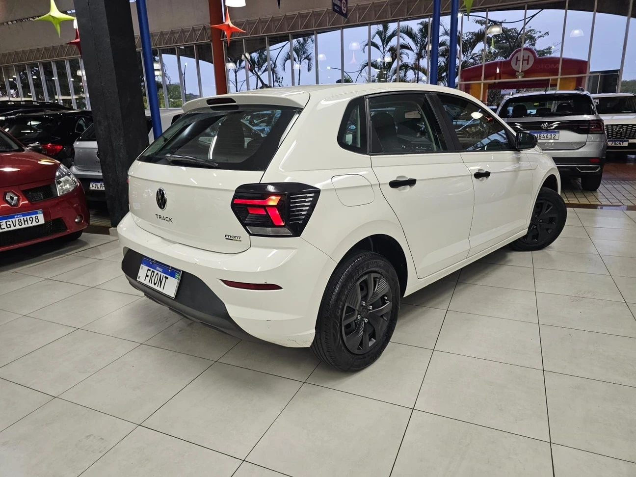 VOLKSWAGEN POLO