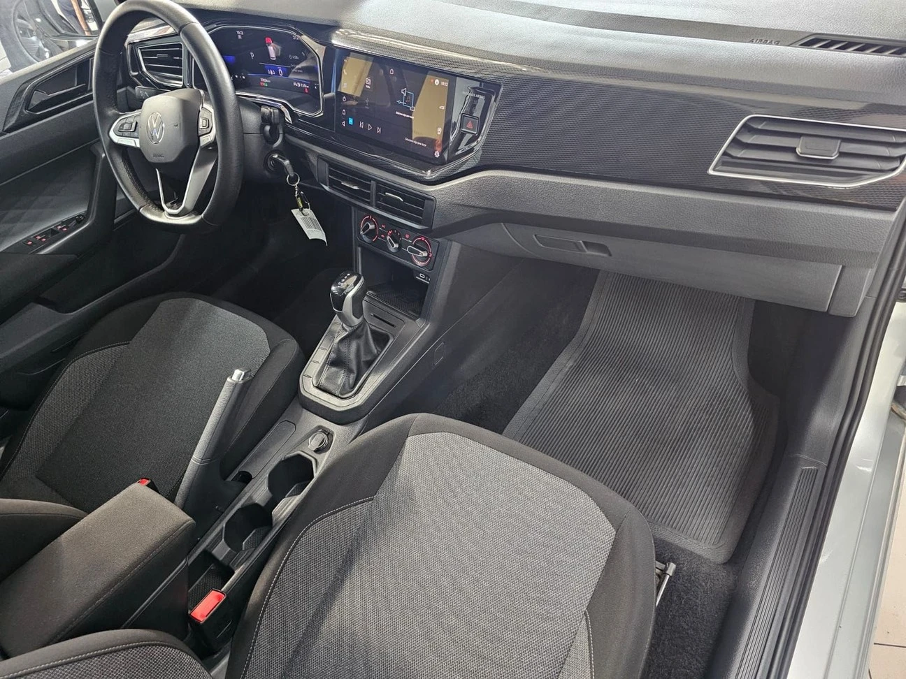 VOLKSWAGEN VIRTUS