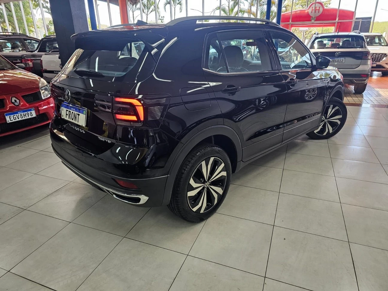 VOLKSWAGEN T-CROSS