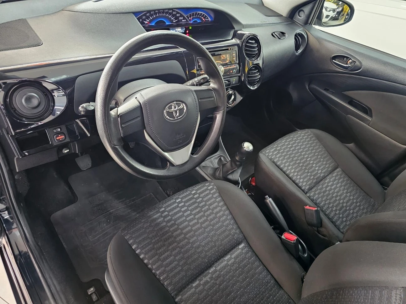 TOYOTA ETIOS