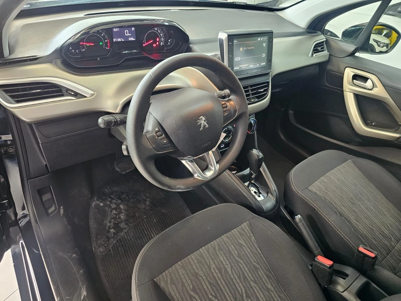 PEUGEOT 2008