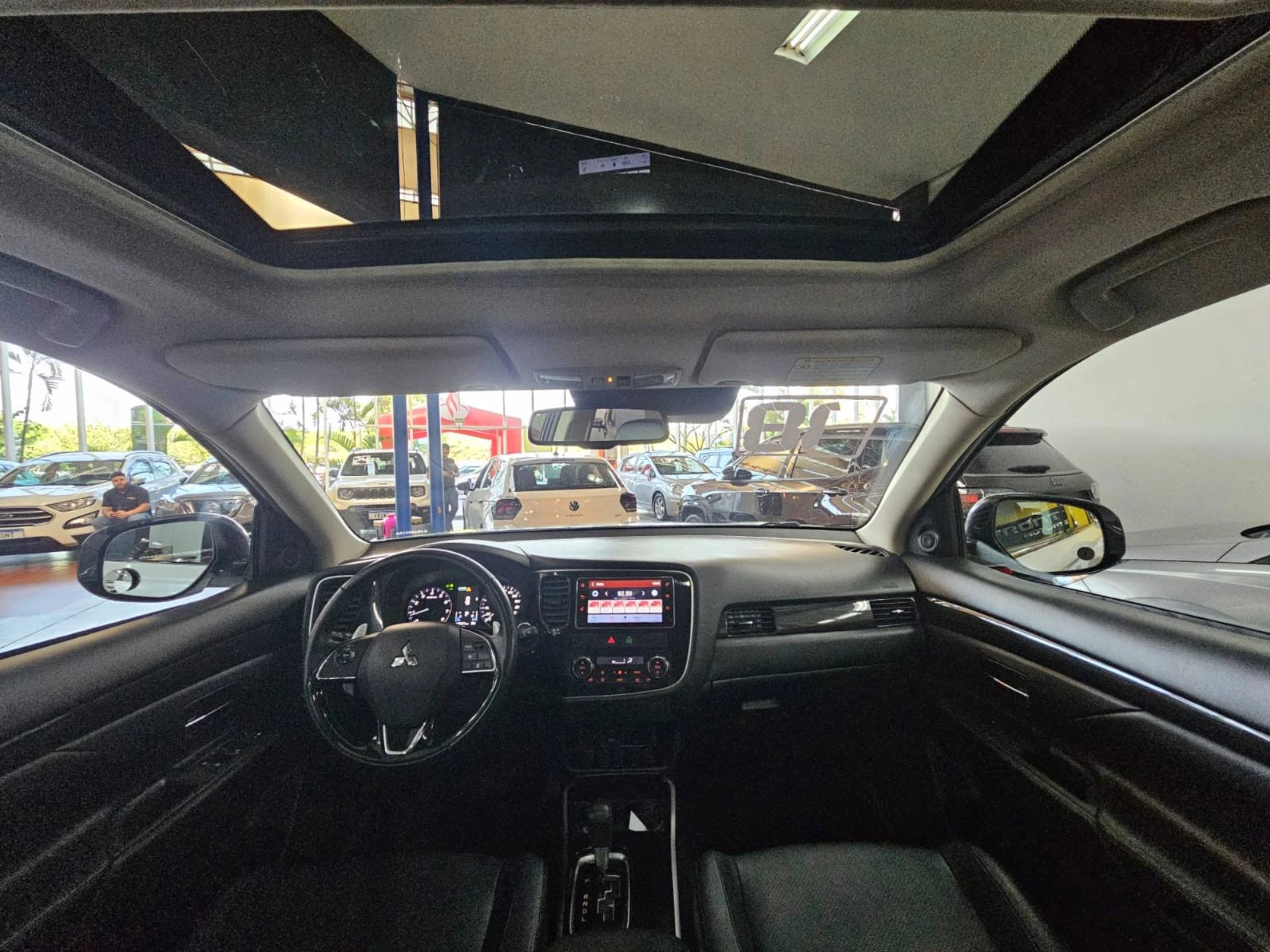 MITSUBISHI OUTLANDER