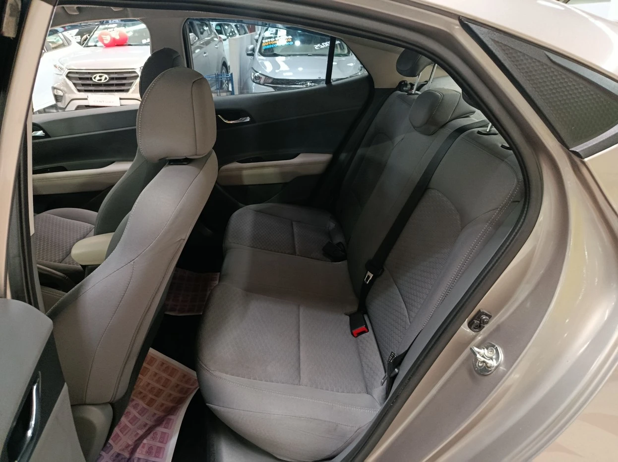 HYUNDAI HB20S