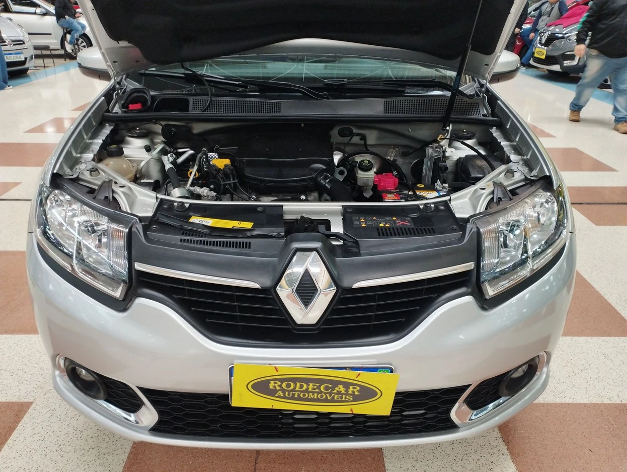 RENAULT SANDERO
